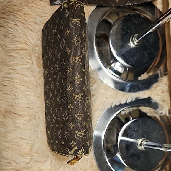 Louis Vuitton Brown and Gold Monogram Denim Wallet This Wallet Is Used - Picture 8 of 12